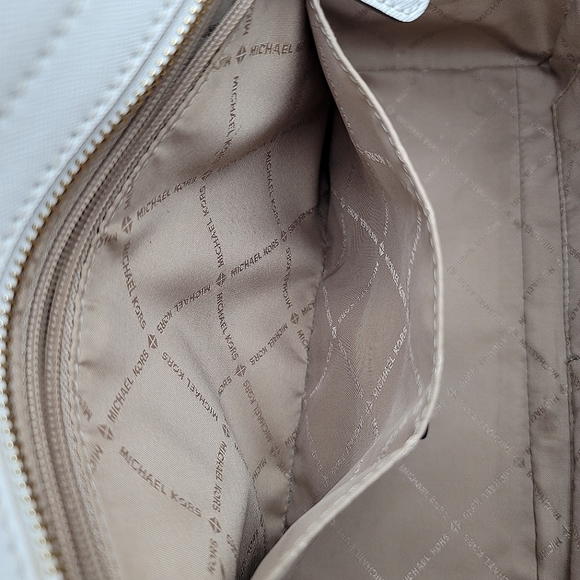 *FINAL PRICE* Michael Kors Studded Selma Medium Top Zip Leather Satchel - Picture 9 of 15